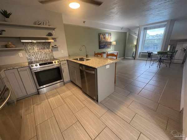 224 Garden St, Unit 232, Pensacola, FL 32502