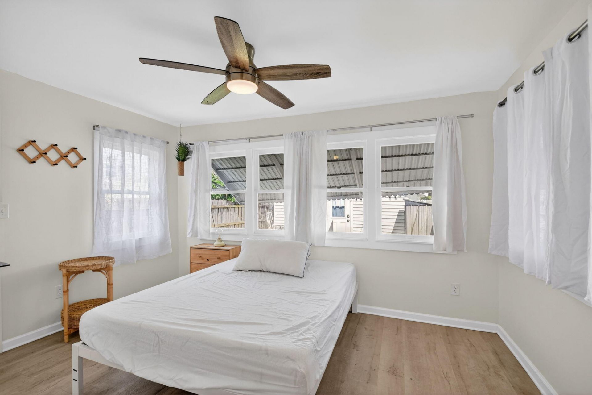 306 N J Street, Lake Worth Beach, FL 33460 Photo