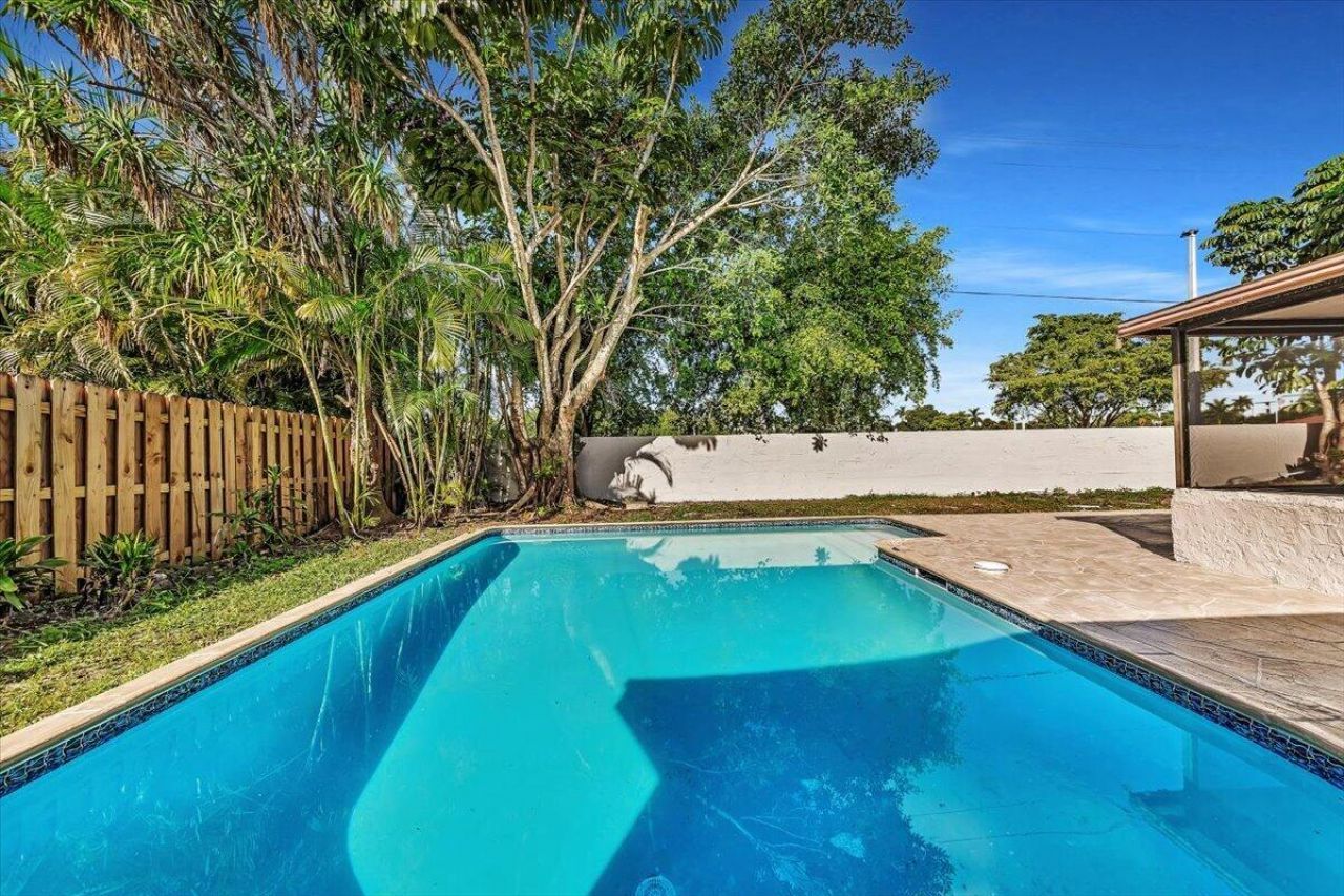 837 SW 56th Avenue, Margate, FL 33068 Photo