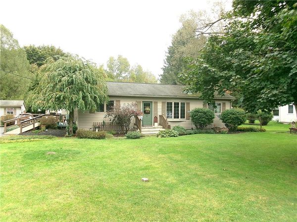 2046 E Palmyra Port Gibson Rd, Palmyra, NY 14522