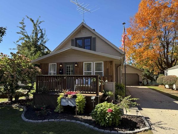 911 S EVERGREEN STREET, Shawano, WI 54166