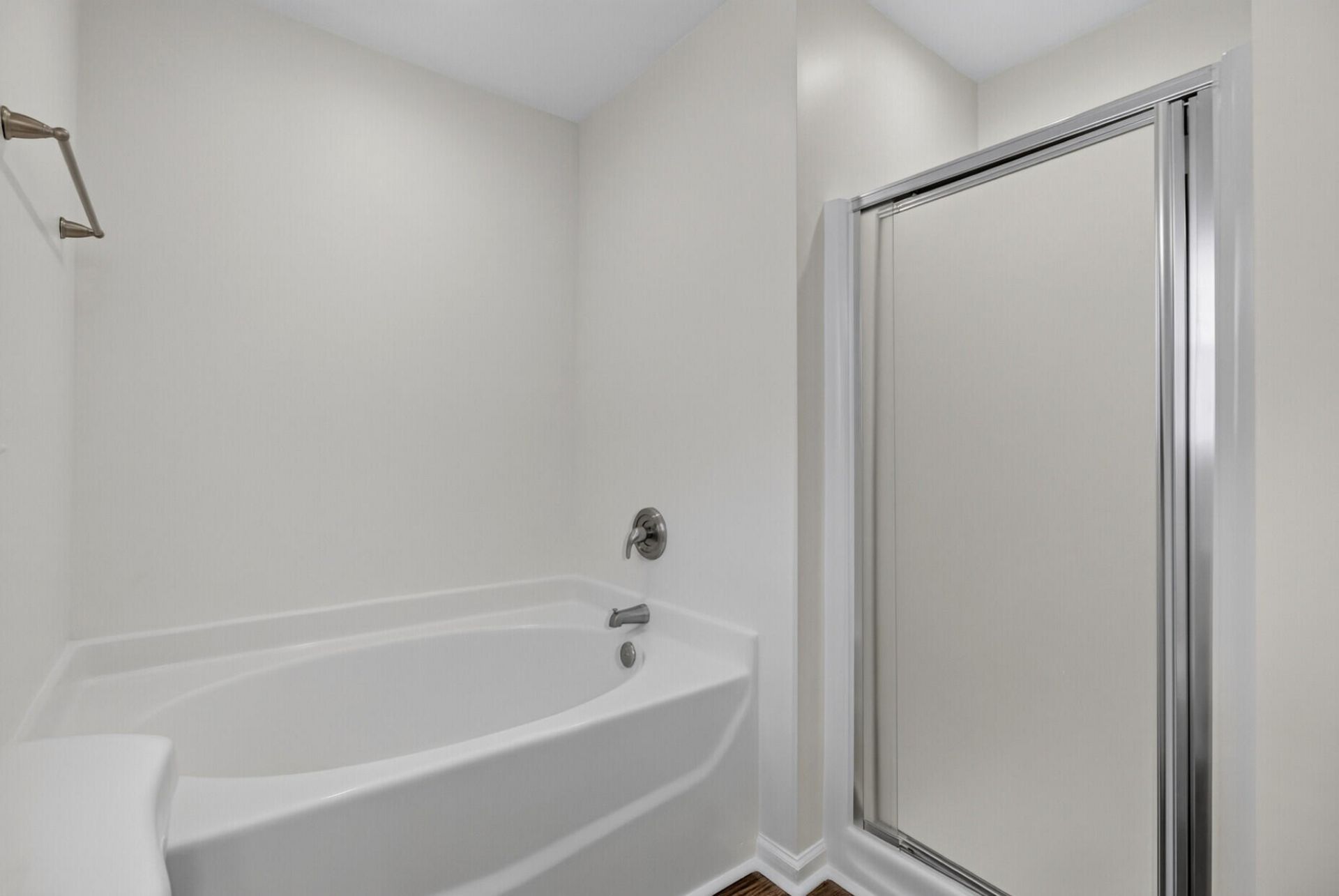 126 Avalon Road Photo 16