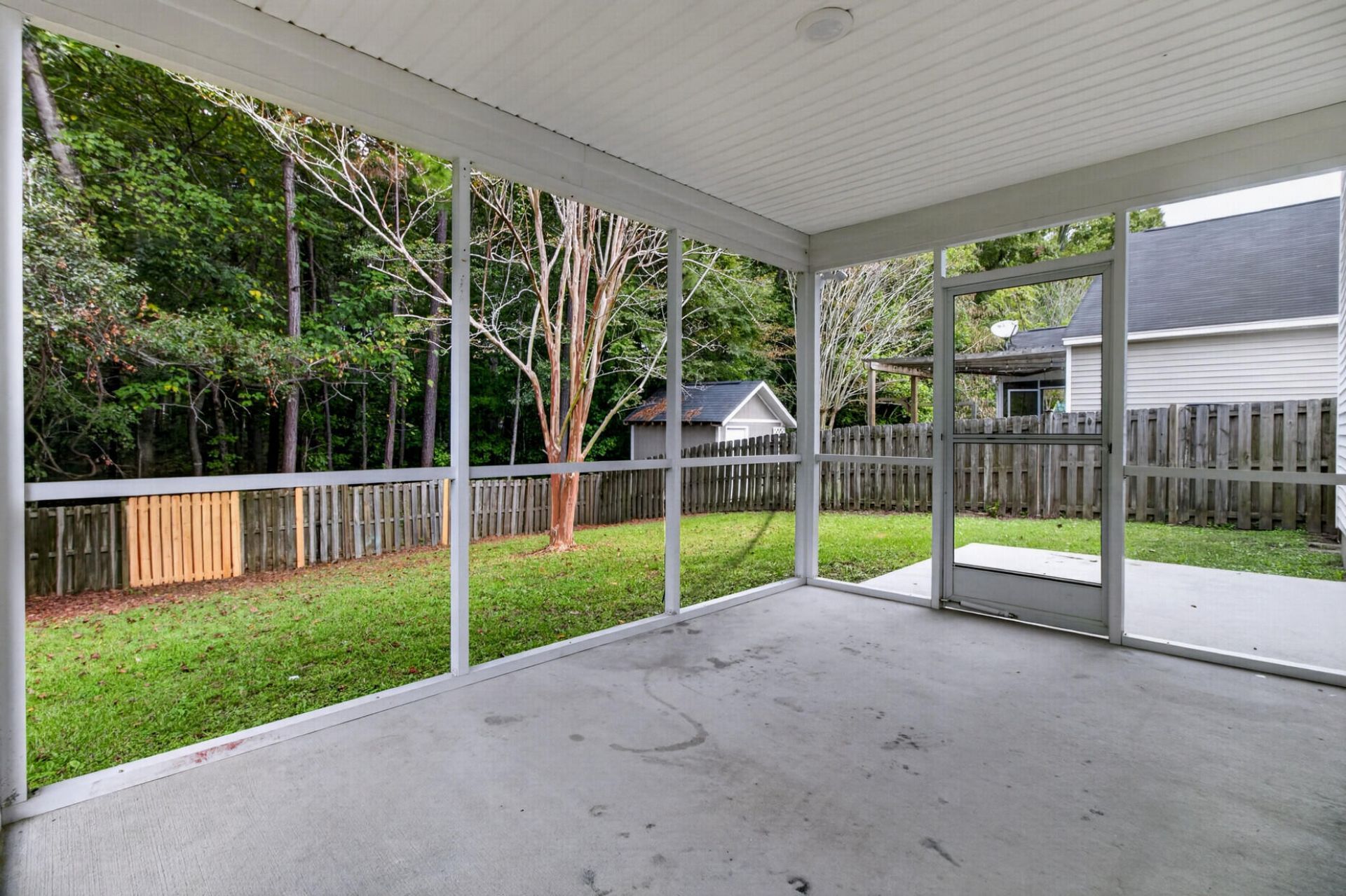 126 Avalon Road Photo 33
