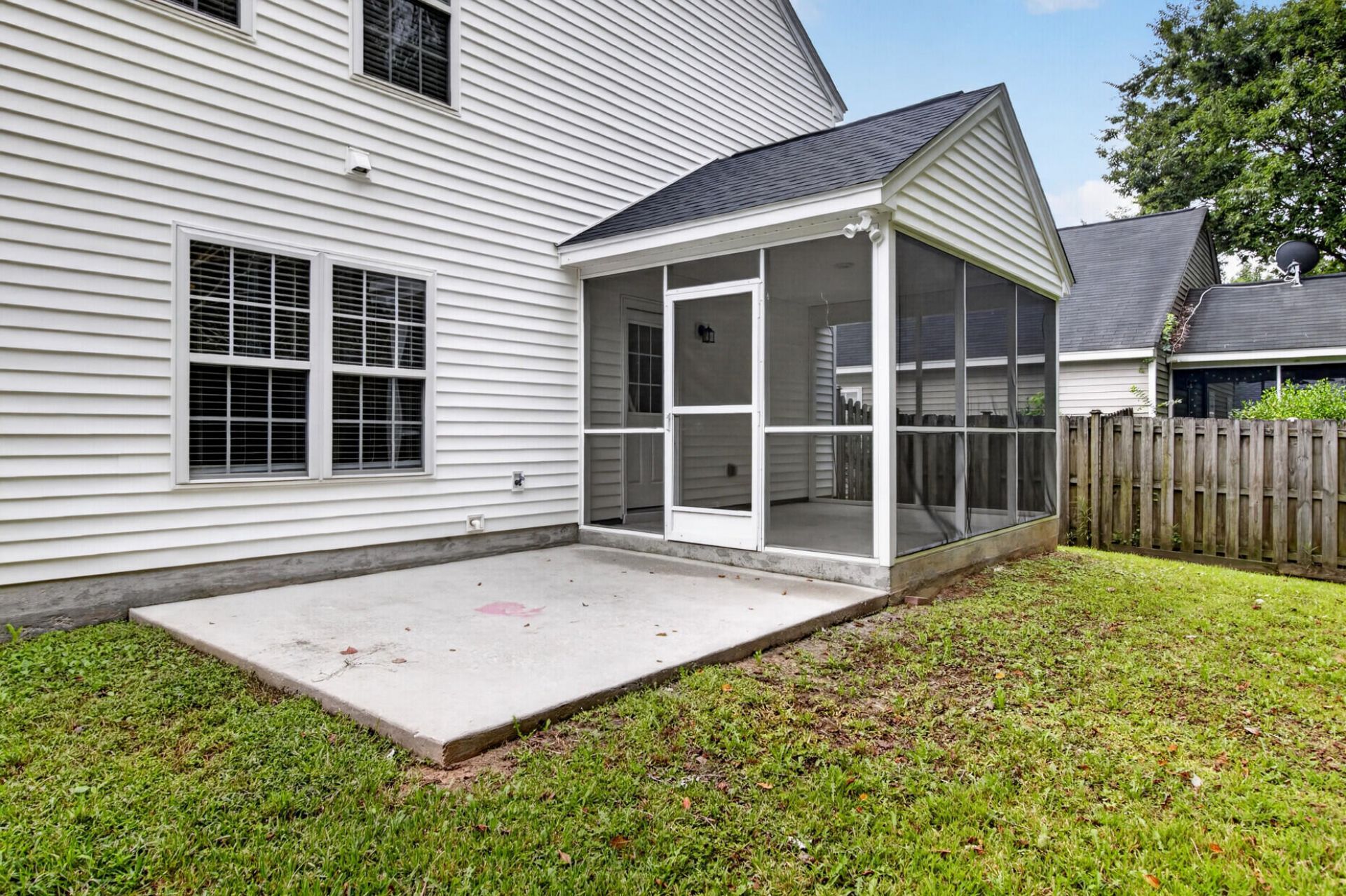 126 Avalon Road Photo 34