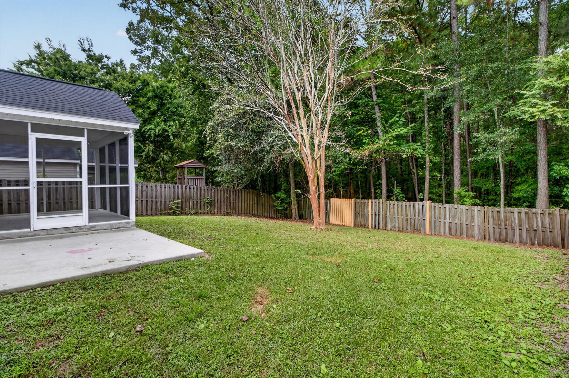 126 Avalon Road Photo 35