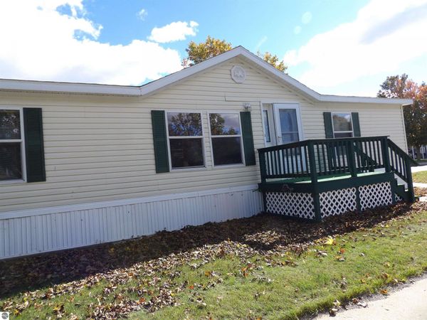 398 Farm Lane, Cadillac, MI 49601