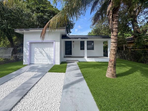 1427 NW 69th Ter , Miami, FL 33147