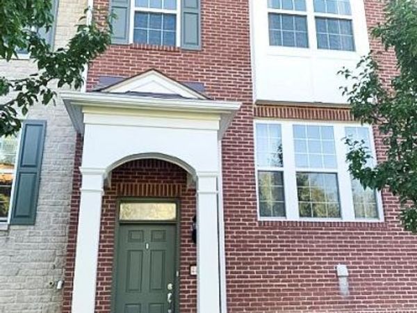 44476 Gwinnett Loop , Novi, Mi 48377