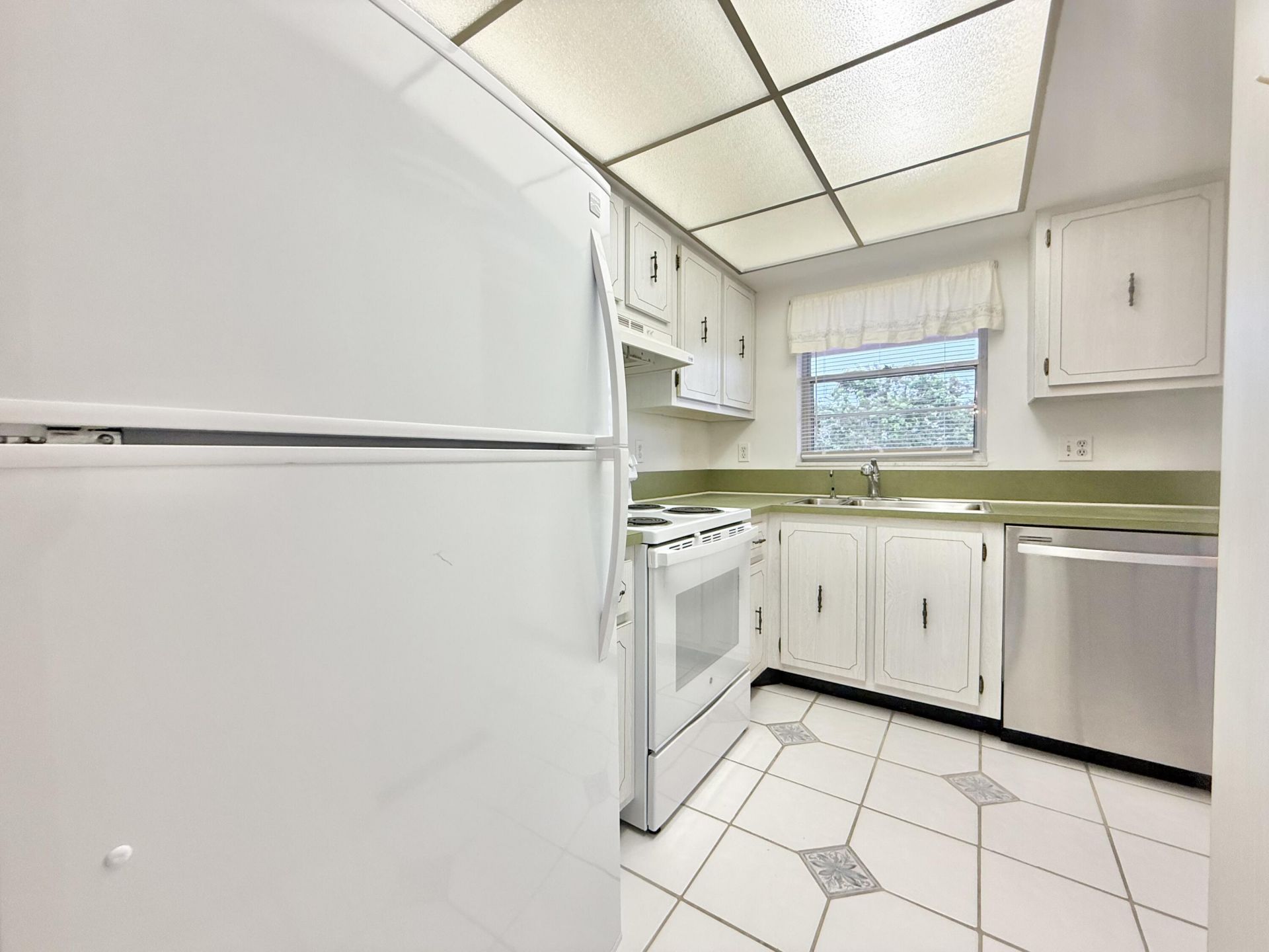 18081 SE Country Club Drive, Unit 21-207, Jupiter, FL 33469 Photo