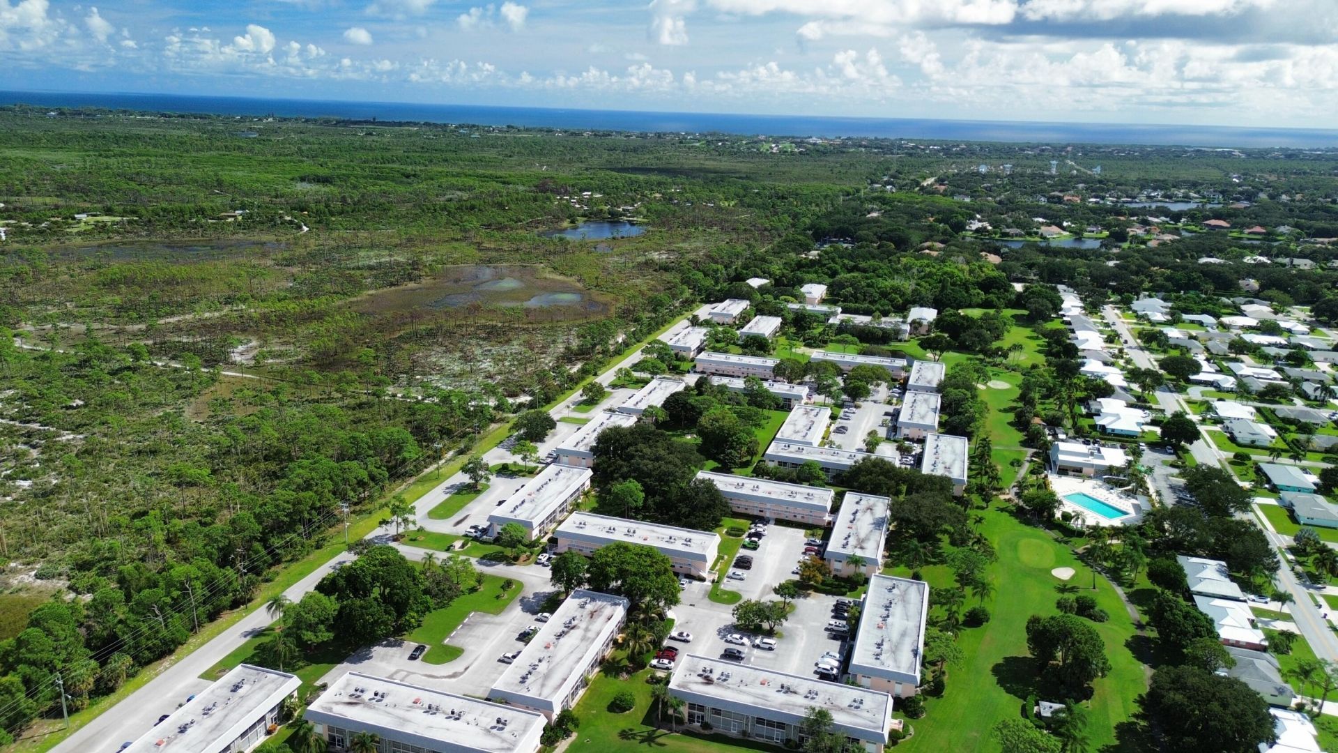 18081 SE Country Club Drive, Unit 21-207, Jupiter, FL 33469 Photo