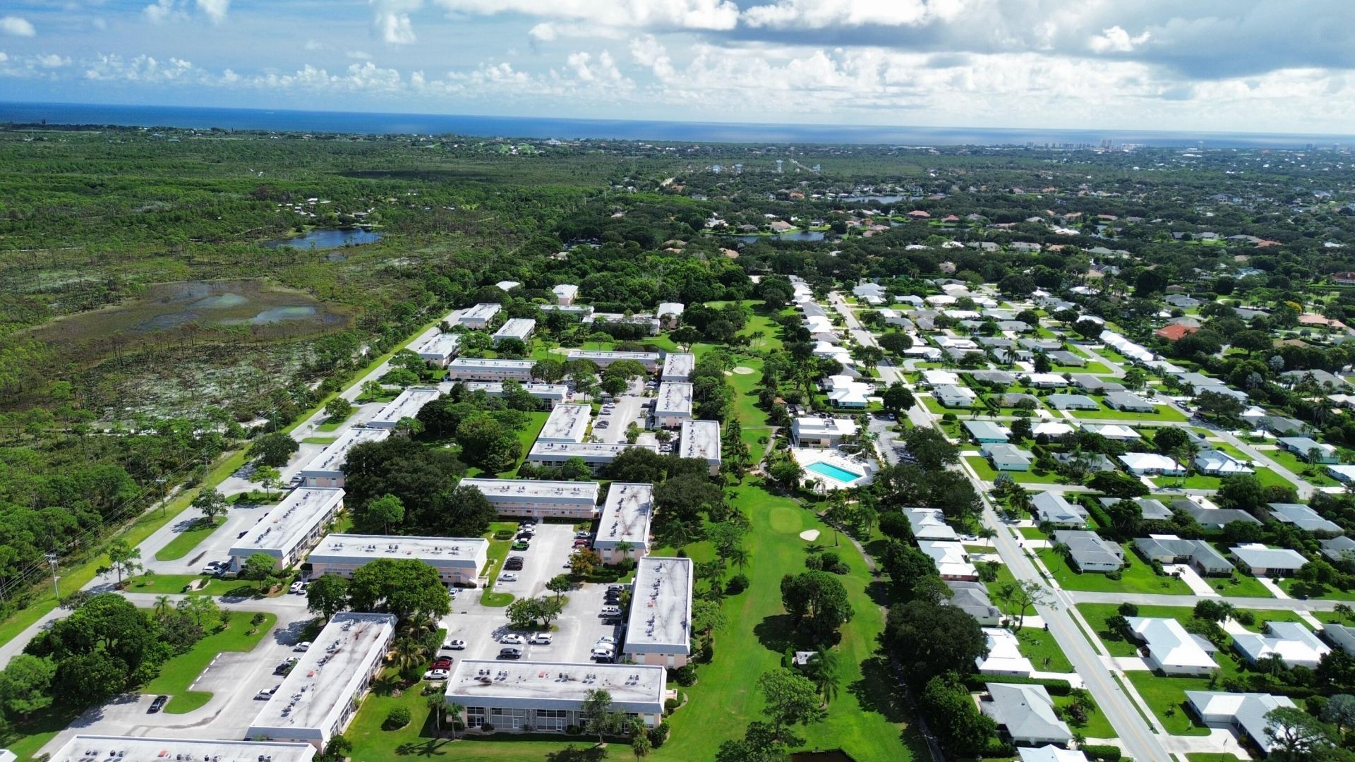 18081 SE Country Club Drive, Unit 21-207, Jupiter, FL 33469 Photo