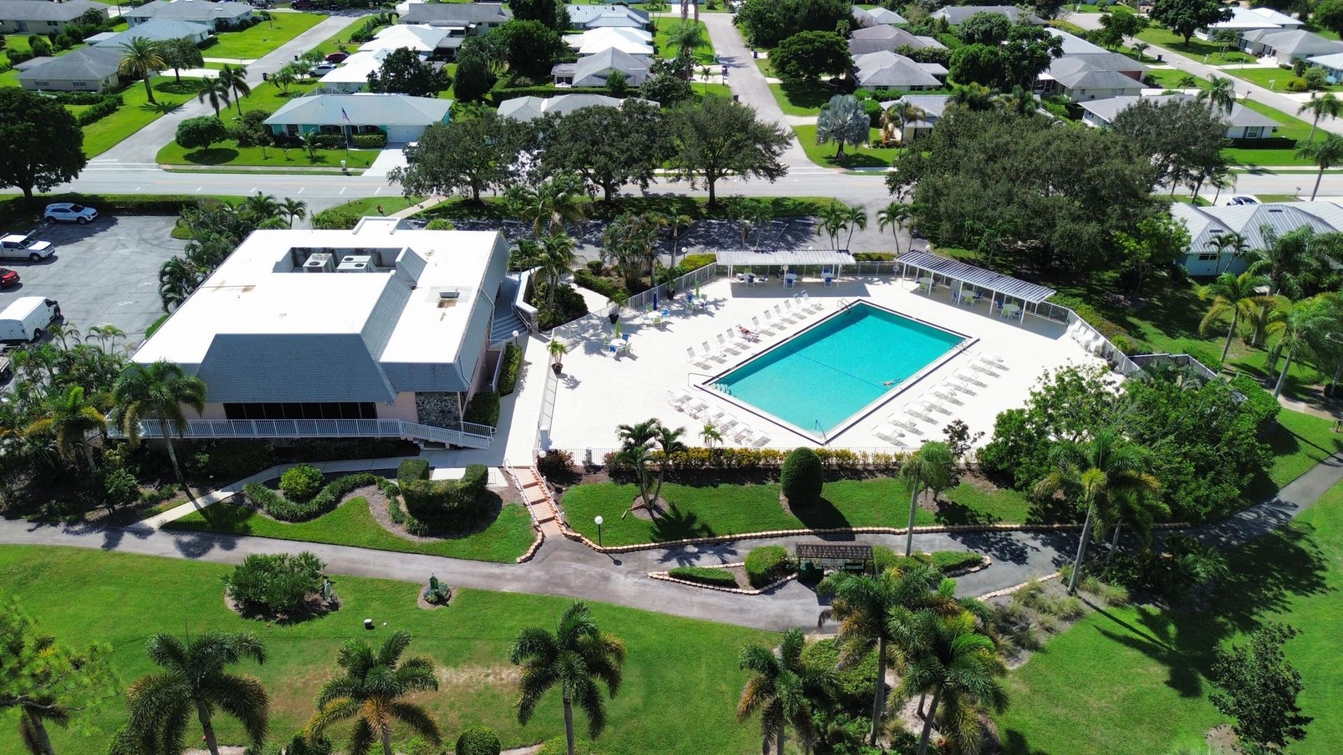18081 SE Country Club Drive, Unit 21-207, Jupiter, FL 33469 Photo