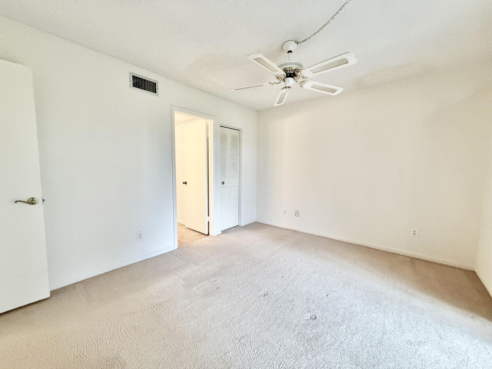 18081 SE Country Club Drive, Unit 21-207, Jupiter, FL 33469 Photo