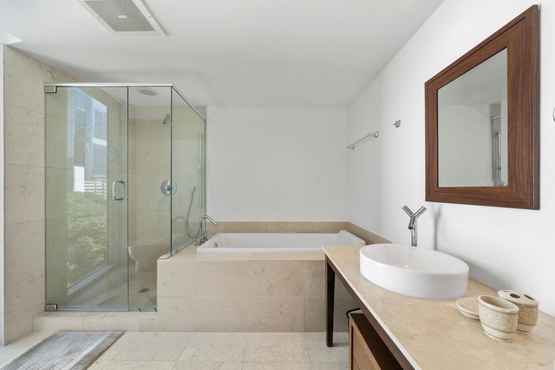 495 Brickell Avenue, Unit 811, Miami, FL 33131 Photo