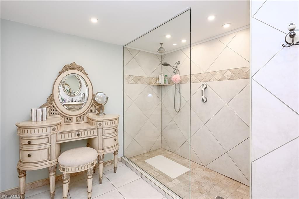 4001 Gulf Shore Blvd N, Unit 1406, Naples, FL 34103 Photo
