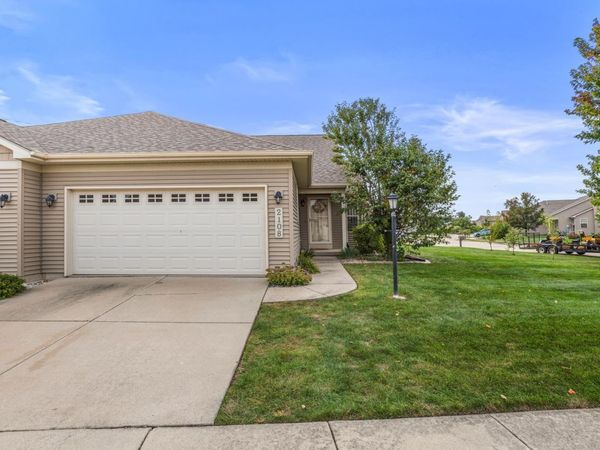 2108 S Stonebrooke Court , Urbana, IL 61802