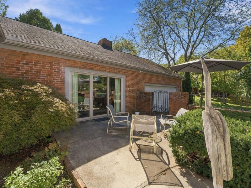 8874 Cruden Bay Court, Dublin, OH 43017 Photo 5