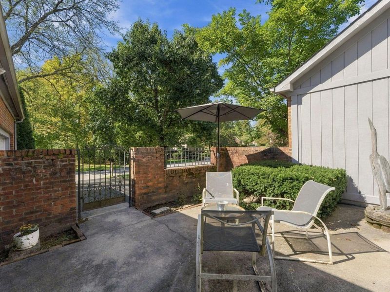 8874 Cruden Bay Court, Dublin, OH 43017 Photo 6