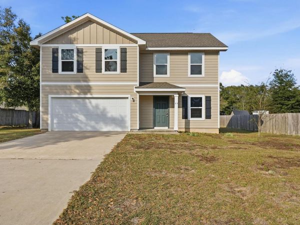 69 Windy Hill Drive, DeFuniak Springs, FL 32433