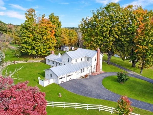 4 Hardwick Rd, Hardwick, NJ 07825