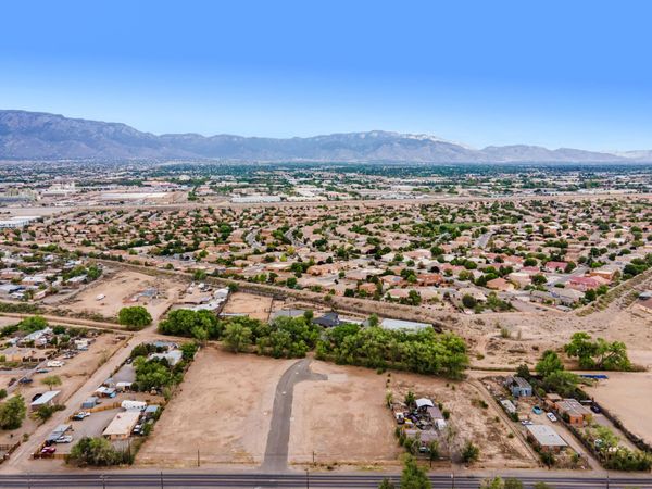 200-209 Josefita Road NE, Albuquerque, NM 87113