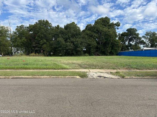 W Center Street, Canton, MS 39046