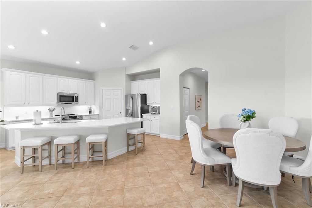 1286 Rialto Way , Unit 9-202, Naples, FL 34114 Photo