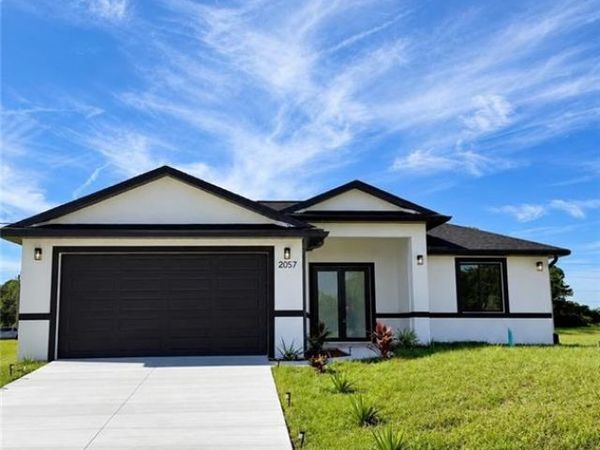 2057 S Montana CIR, LABELLE, FL 33935