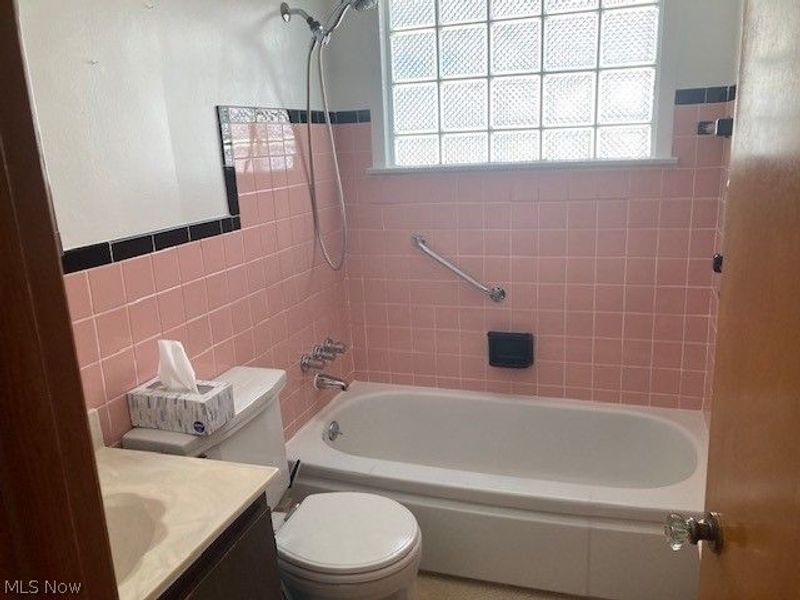 6413 Anita Drive, Parma Heights, OH 44130 Photo 9
