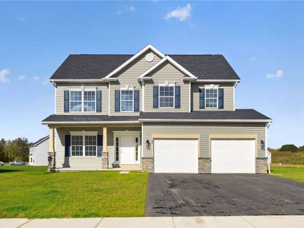 23 Royal Aberdeen Lane, West Henrietta, NY 14586