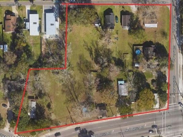 541 NEW BERLIN Road, Jacksonville, FL 32218