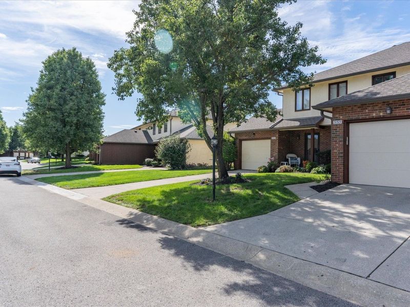 3153 Parkview Circle , Grove City, OH 43123 Photo 3