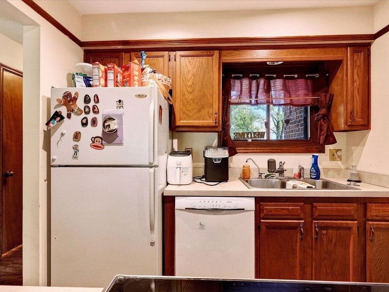 3153 Parkview Circle , Grove City, OH 43123 Photo 9