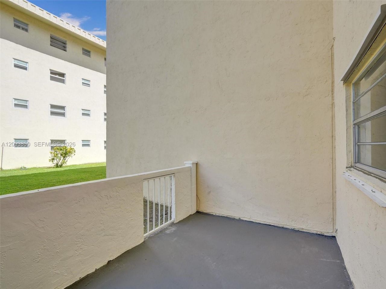 4191 NW 41st St , Unit 117, Lauderdale Lakes, FL 33319 Photo
