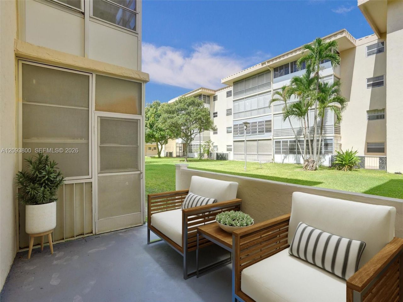 4191 NW 41st St , Unit 117, Lauderdale Lakes, FL 33319 Photo