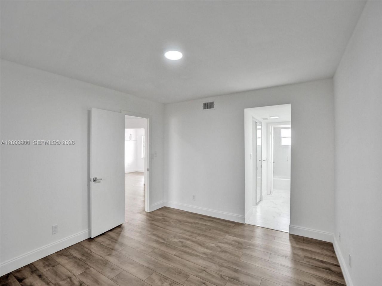 4191 NW 41st St , Unit 117, Lauderdale Lakes, FL 33319 Photo