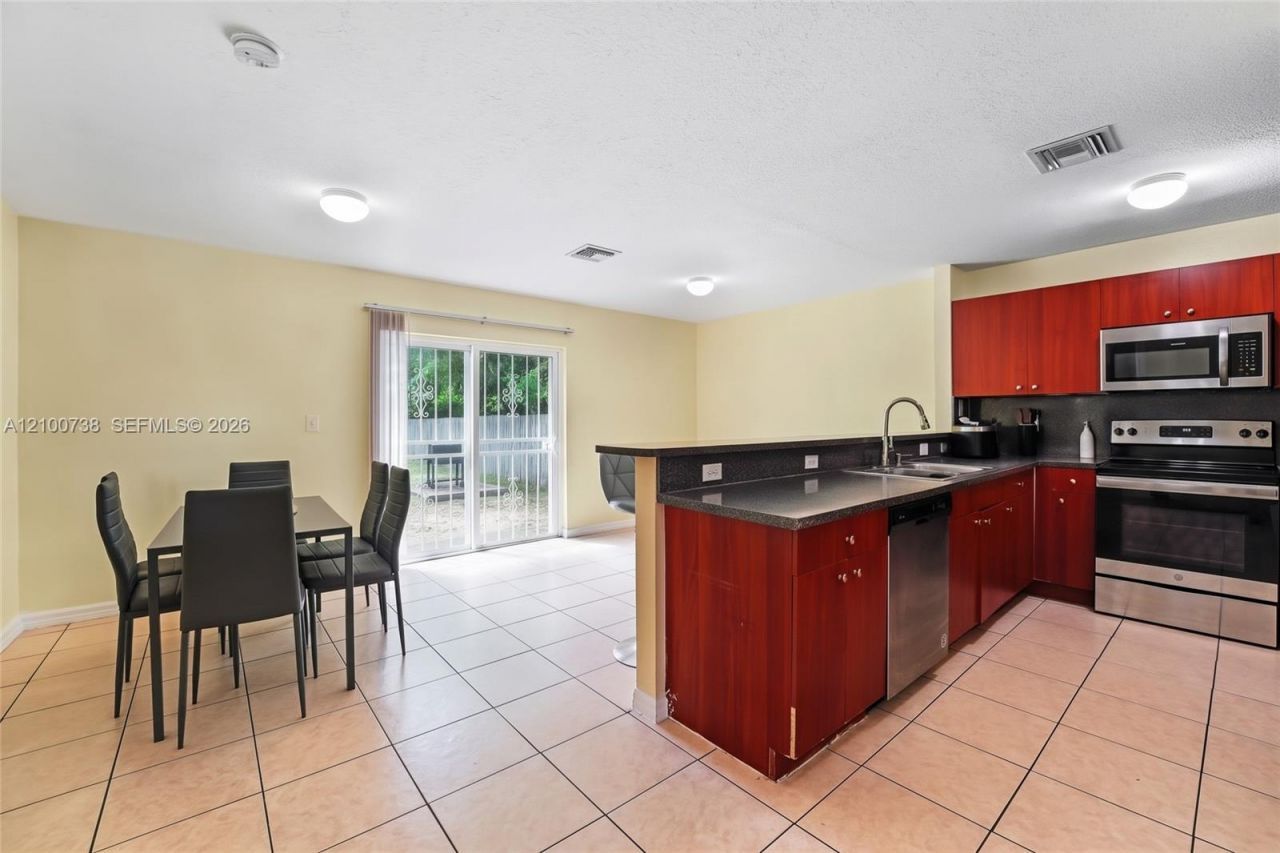 10170 W Fern St , Miami, FL 33157 Photo