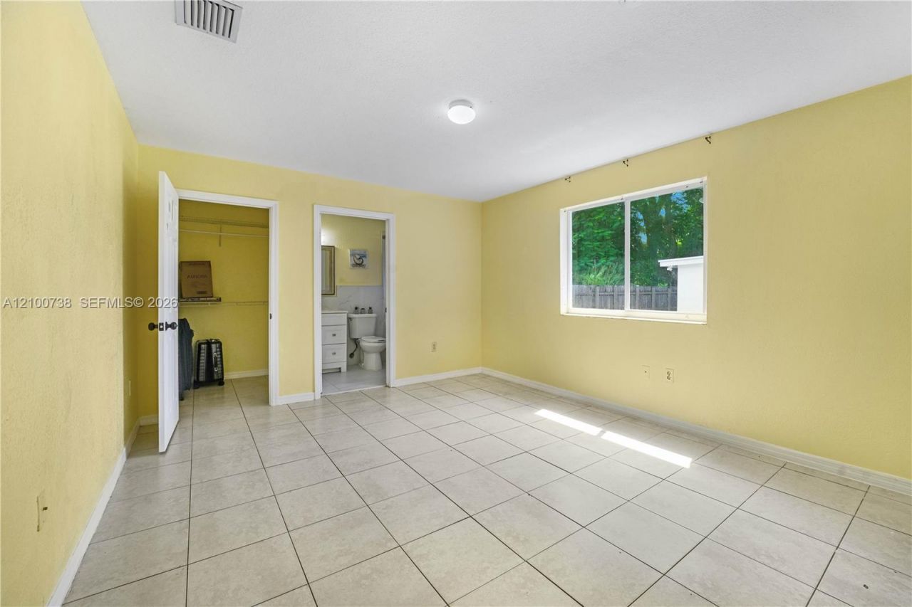 10170 W Fern St , Miami, FL 33157 Photo