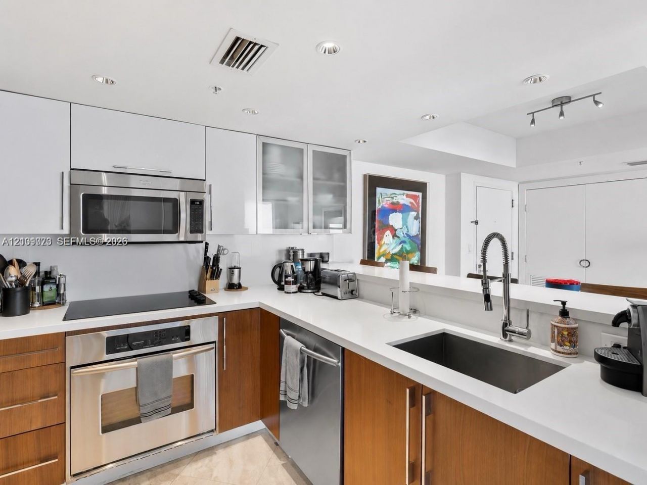 650 West Ave, Unit 2110, Miami Beach, FL 33139 Photo