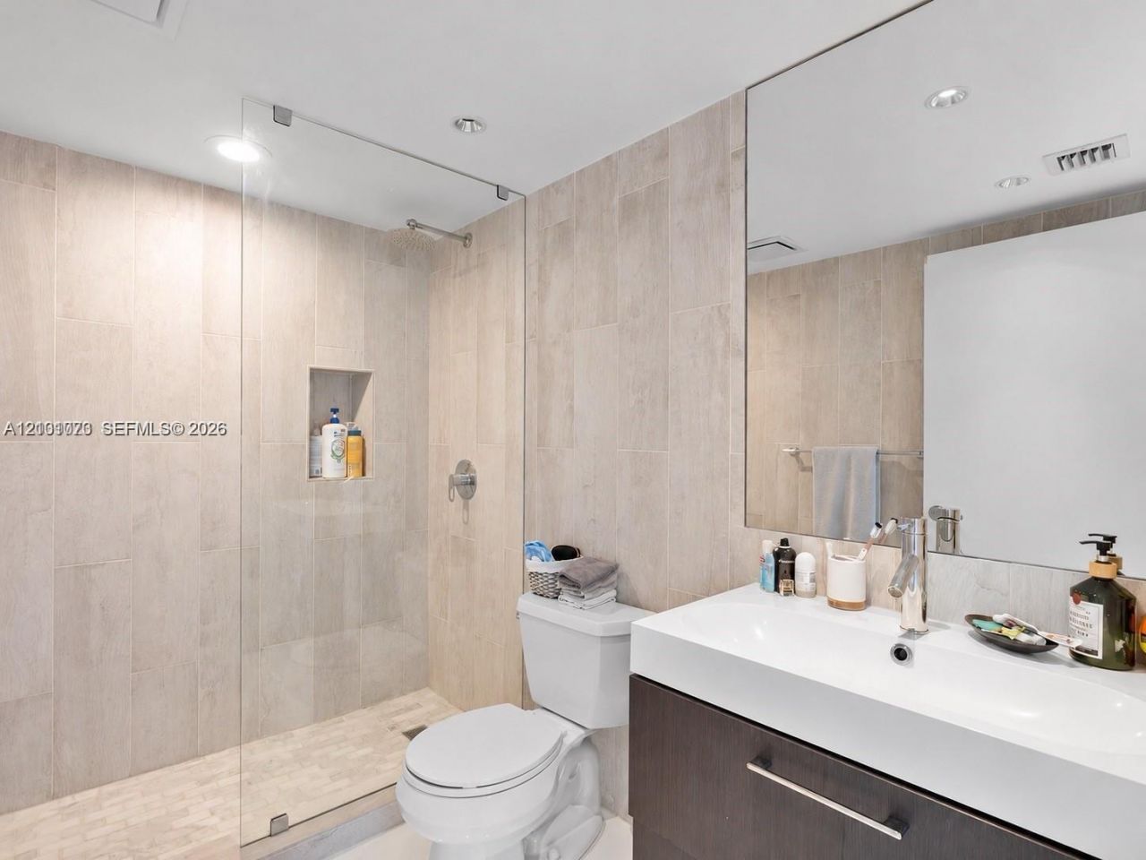 650 West Ave, Unit 2110, Miami Beach, FL 33139 Photo