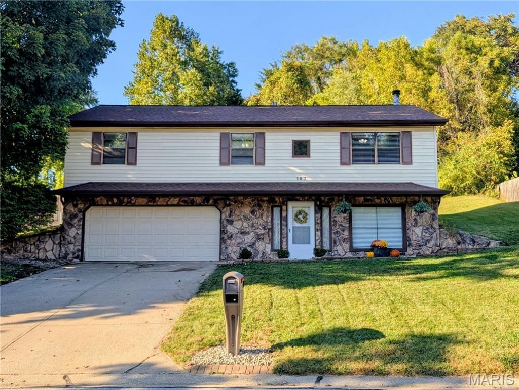 107 Schiller Drive , Collinsville, IL 62234 Main Photo