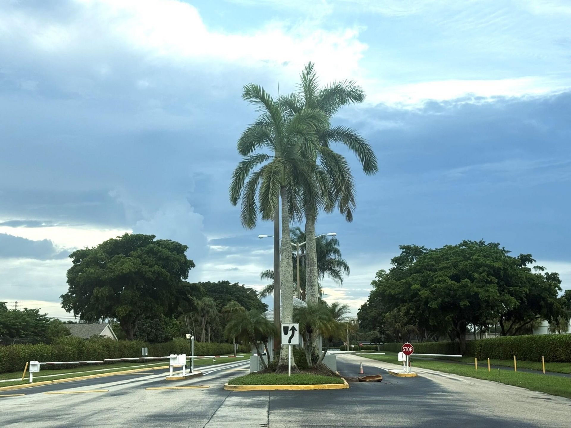 1017 Green Pine Boulevard, Unit H, West Palm Beach, FL 33409 Photo
