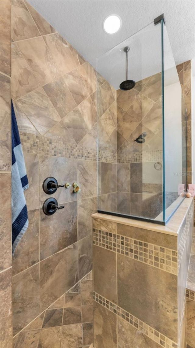 6626 Crescent Woods Circle , Lakeland, FL 33813 Photo