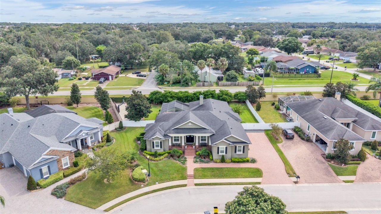 6626 Crescent Woods Circle , Lakeland, FL 33813 Photo