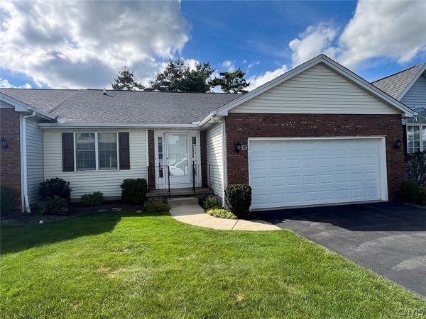 79 Hillcrest Heights , Buffalo, NY 14224