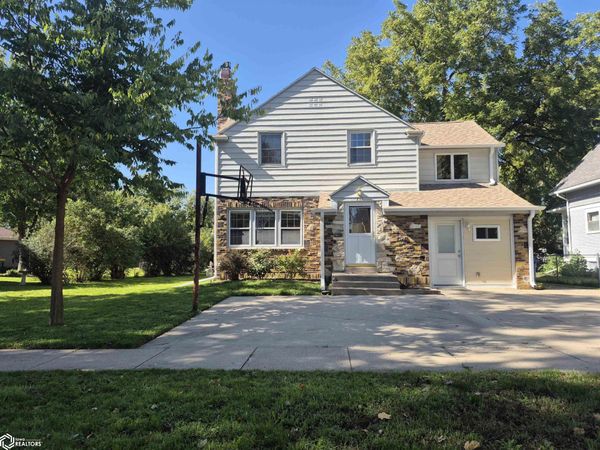 716 S Jones Street, Algona, IA 50511