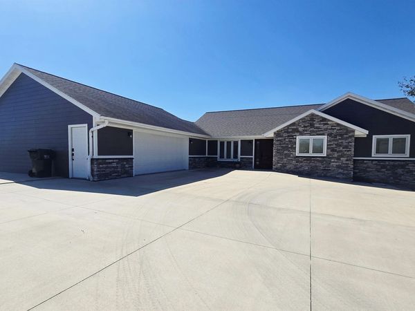 2620 Carbonado Road, Oskaloosa, IA 52577