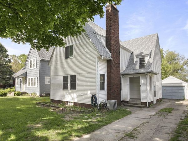 3205 S Michigan Street, South Bend, IN 46614