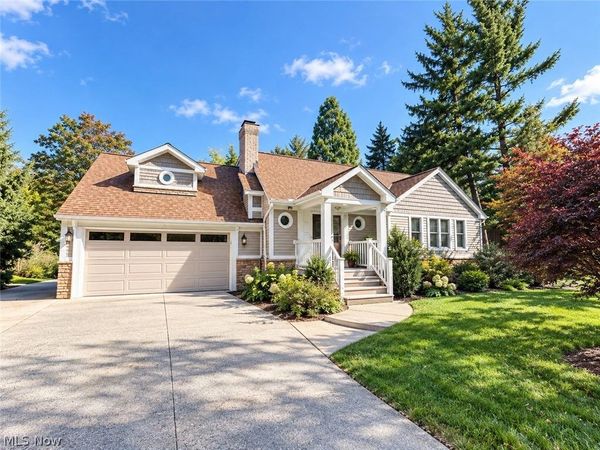 9423 Highland Drive , Brecksville, OH 44141