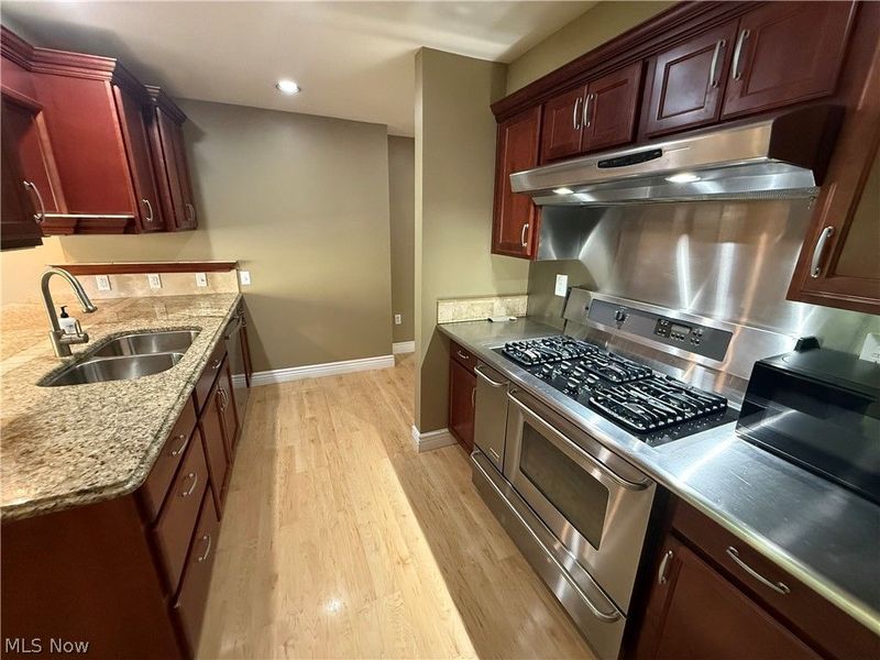 9423 Highland Drive , Brecksville, OH 44141 Photo 5